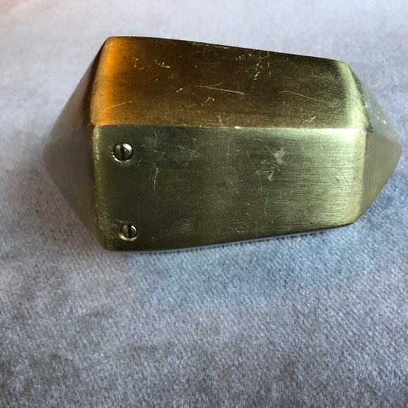 Crystal shaped brass paperweight home decor - Picture 7 of 7